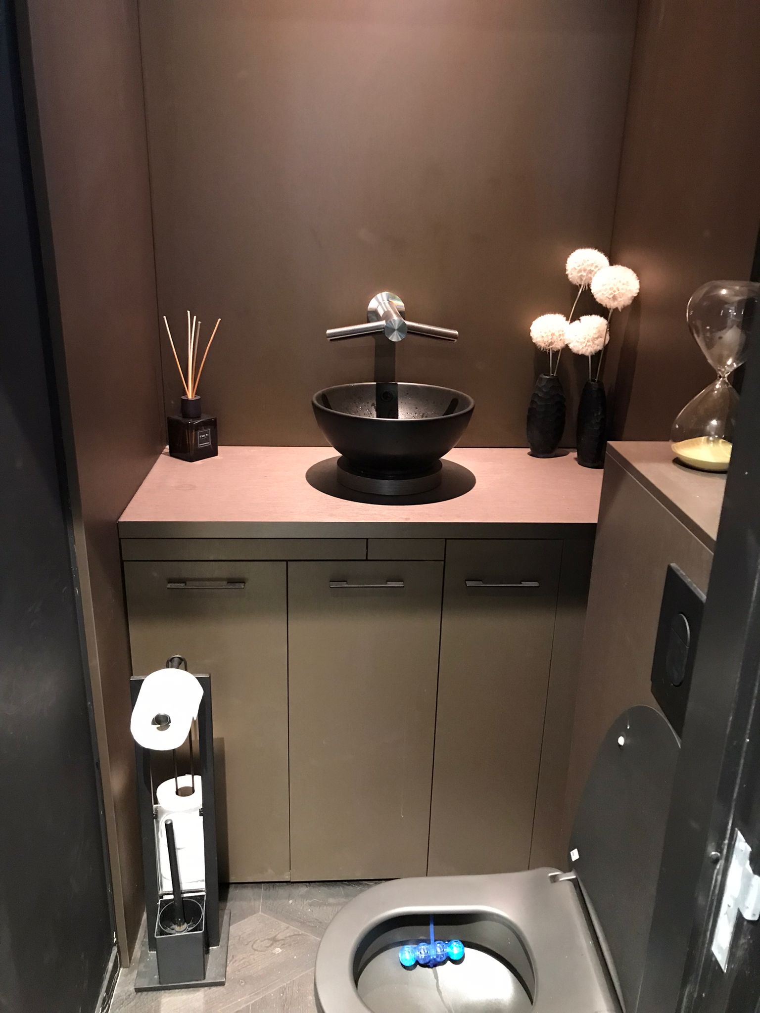 Nieuwe complete toilet ruimte Amsterdam kapper