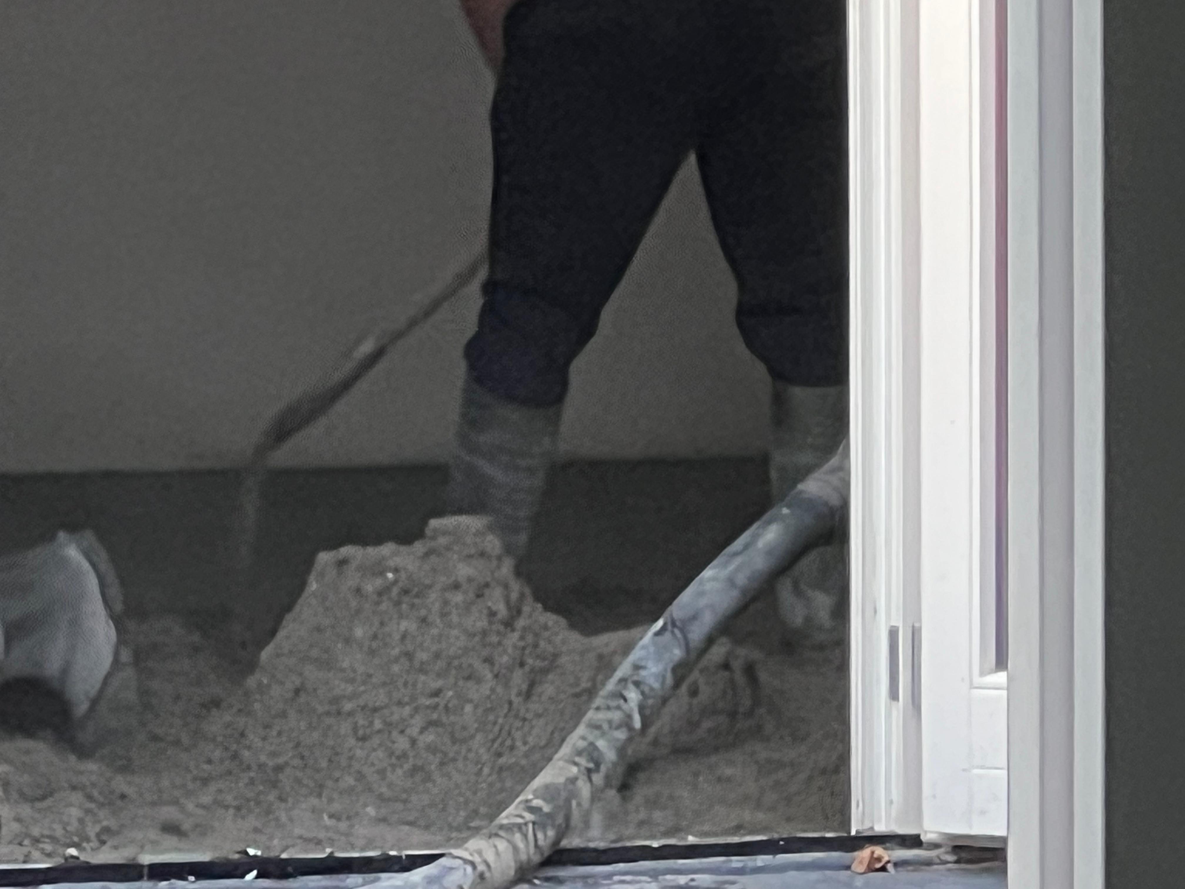 Vloer pompen en afwerking proces